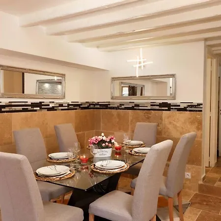 Holiday home Les Remparts *